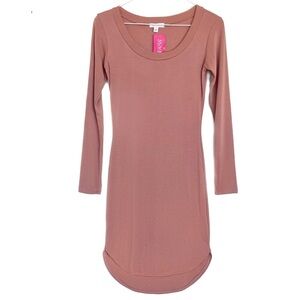 A‘GACI Shiny Bodycon Mini Dress w/ Long Sleeves